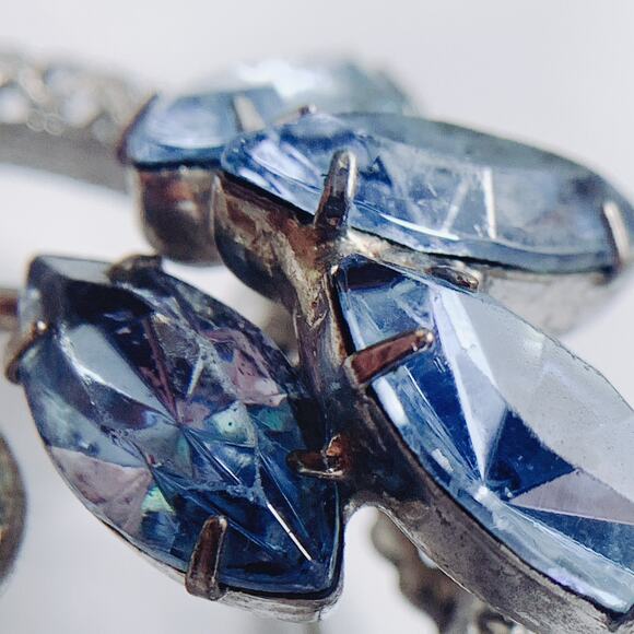 Vintage Mid Century Silver Tone Blue Rhinestone Floral Circle Brooch 1950s Pin - Picture 13 of 15